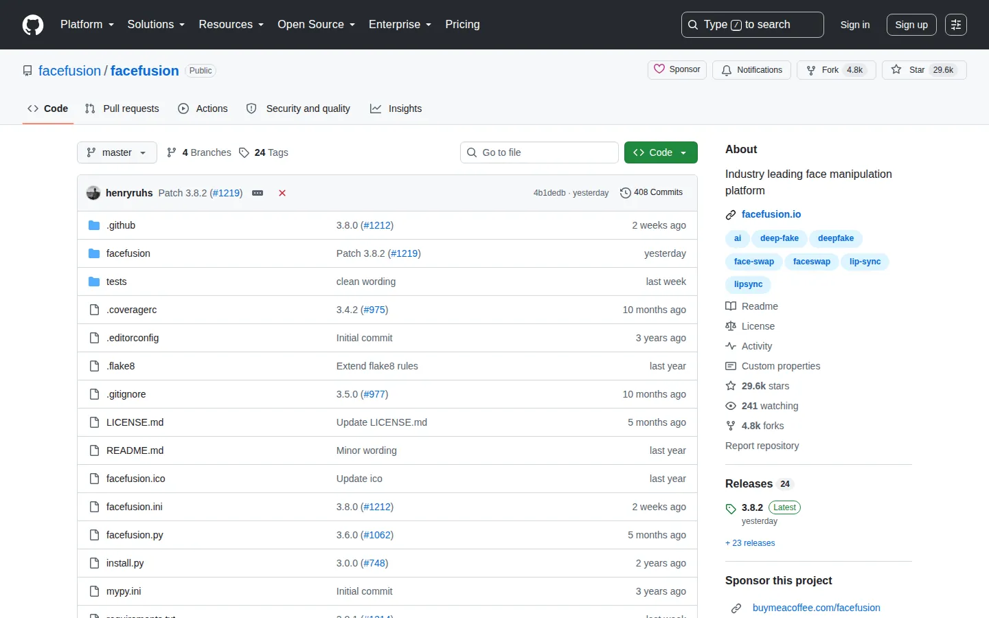 Reviewed capture of the FaceFusion public landing page